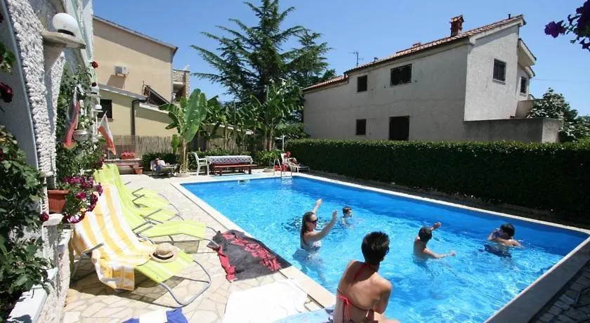 Room In Medulin With Terrace, Air Conditioning, Wifi 3488-6 0*,